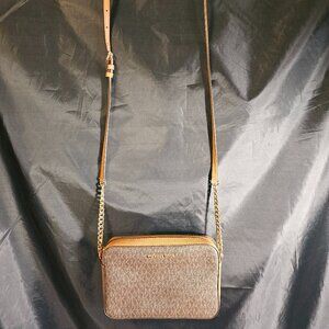 Michael Kors logo shoulder bag